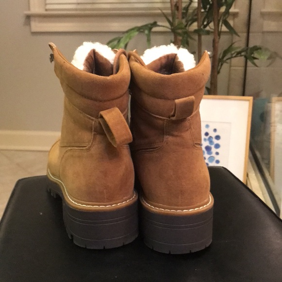 Sweater Lace Up Combat Lug Sole Boot - Picture 5 of 6